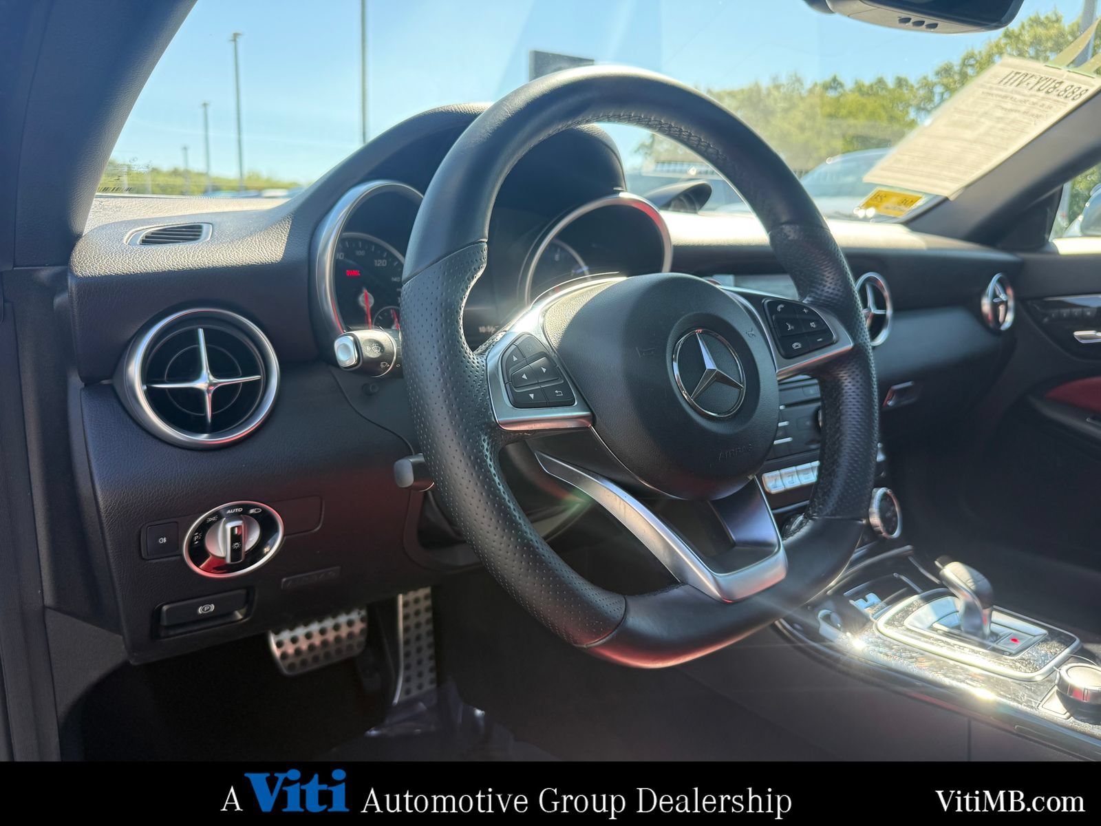Used 2017 Mercedes-Benz SLC 300 image 21