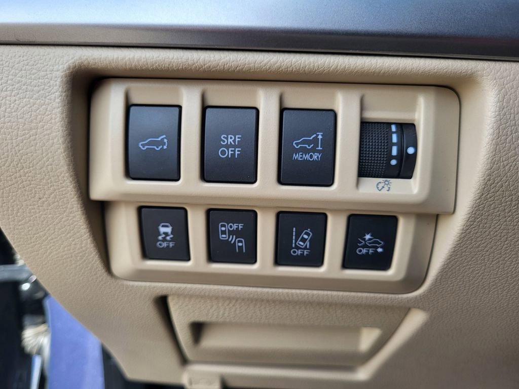 Used 2016 Subaru Outback 3.6R Limited image 27