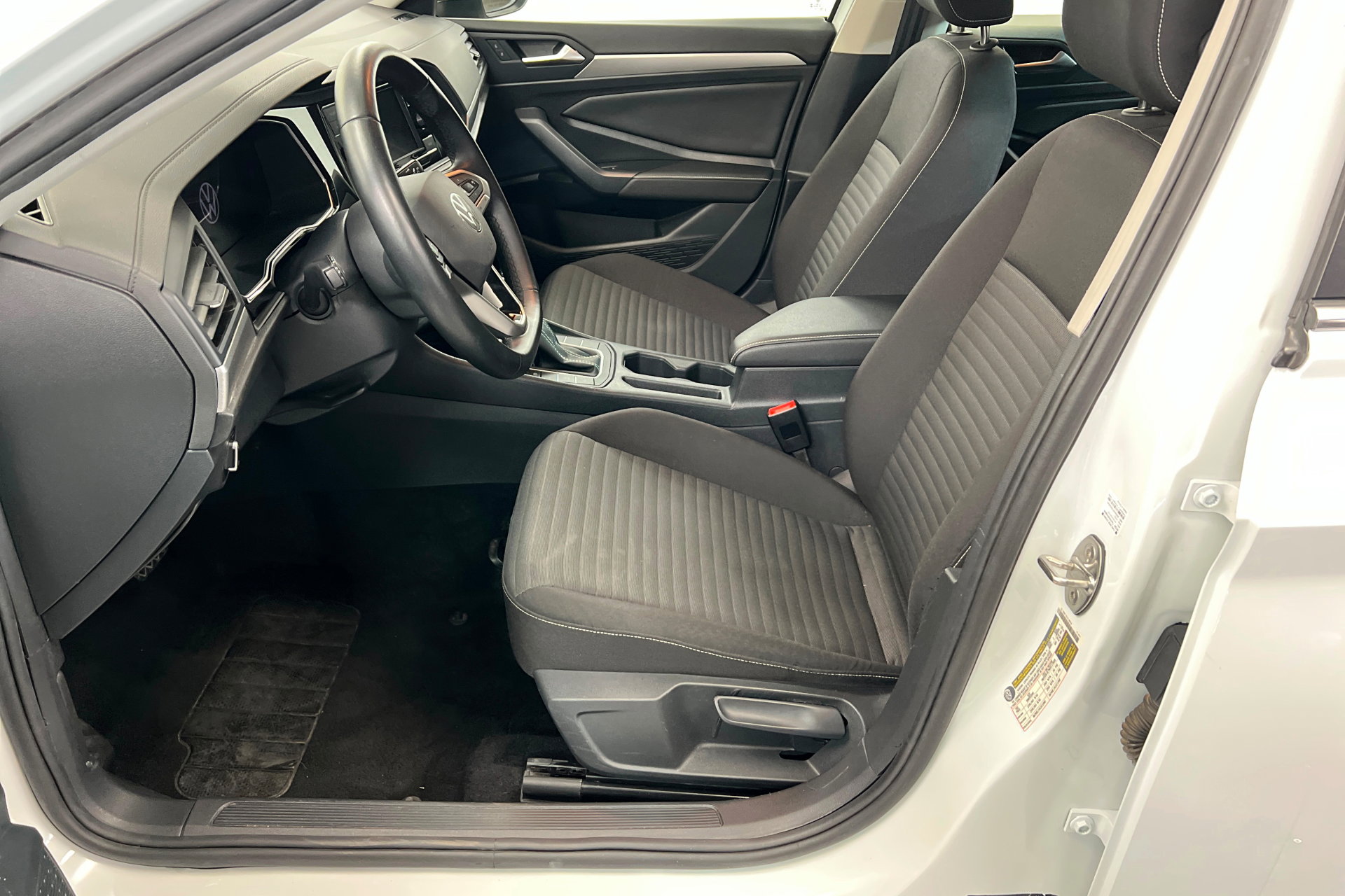 Used 2024 Volkswagen Jetta S image 17