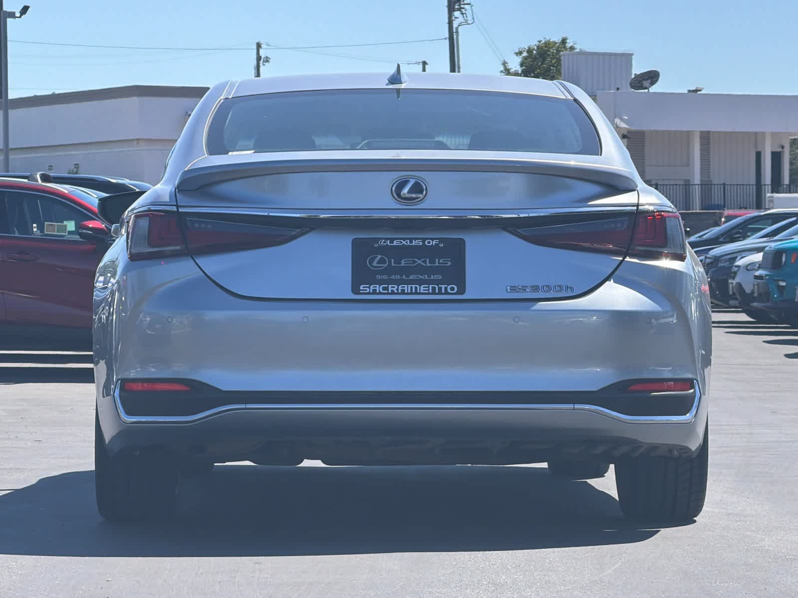 Used 2022 Lexus ES 300h w/ Premium Package FWD image 8