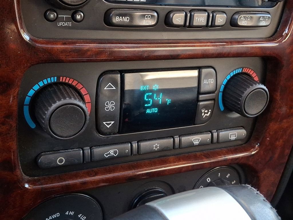 Used 2005 GMC Envoy Denali image 22