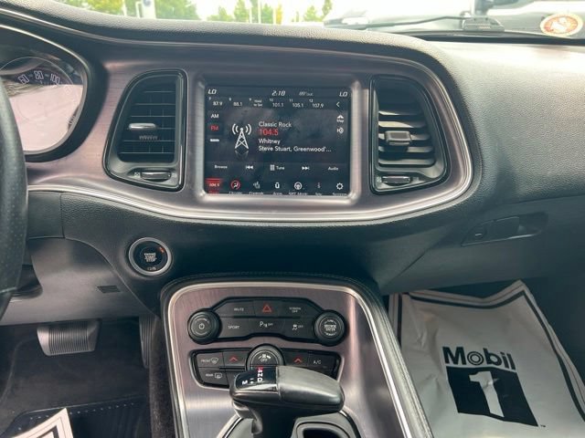 Used 2018 Dodge Challenger R/T w/ Driver Convenience Group RWD image 15