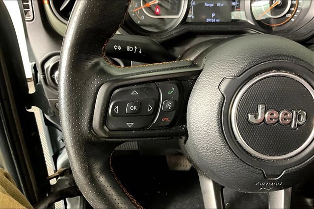 Used 2024 Jeep Gladiator Mojave w/ Technology Group image 11