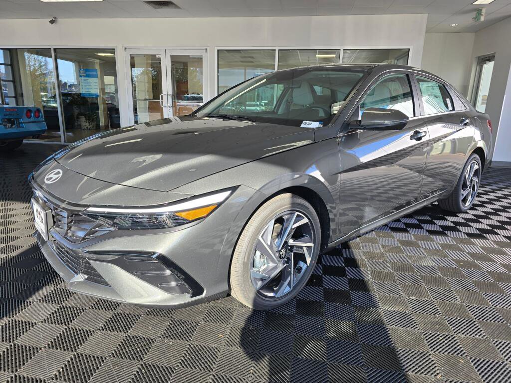 New 2026 Hyundai Elantra Limited image 8