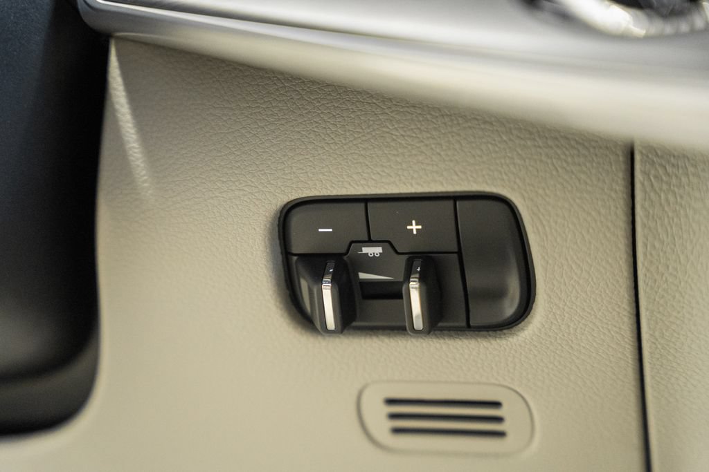 New 2026 Jeep Grand Wagoneer 4WD image 30