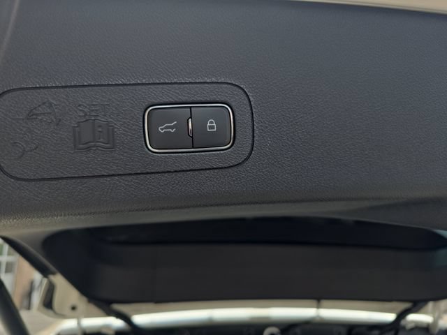 Used 2025 Lincoln Aviator Black Label w/ Jet Appearance Package AWD/4WD image 17