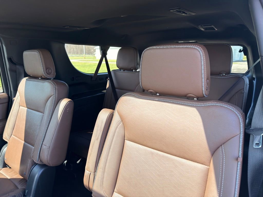 Used 2022 Chevrolet Suburban High Country w/ LPO, Illumination Package image 28