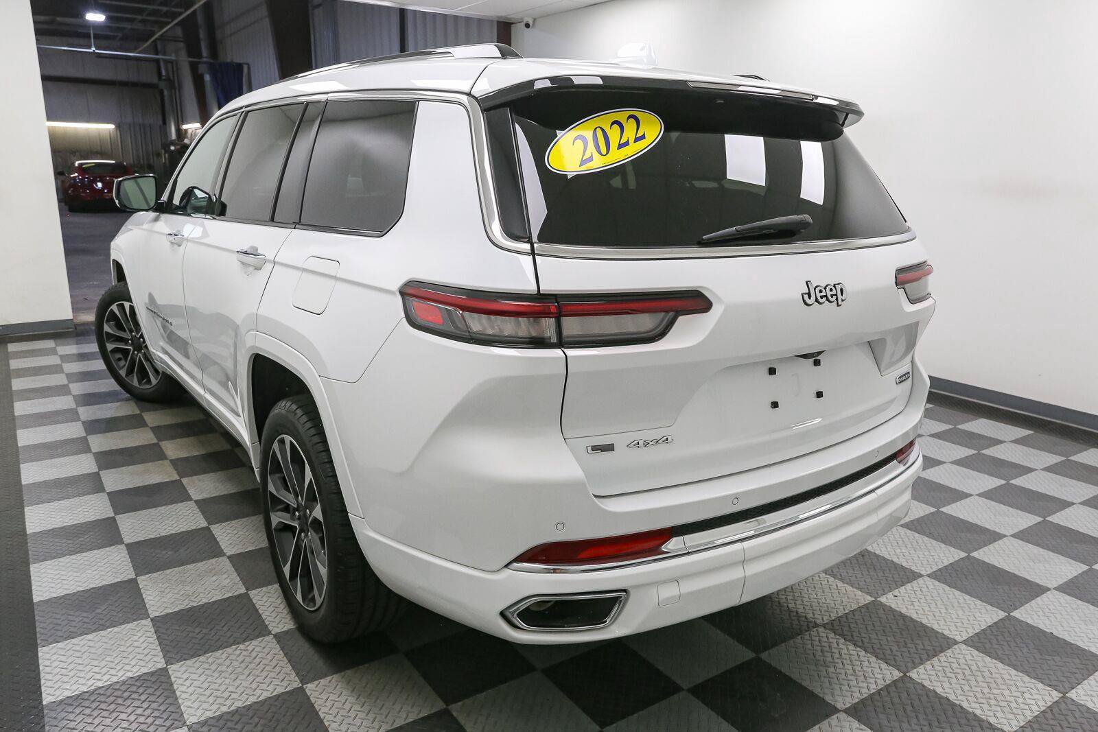 Used 2022 Jeep Grand Cherokee L Overland AWD/4WD image 10