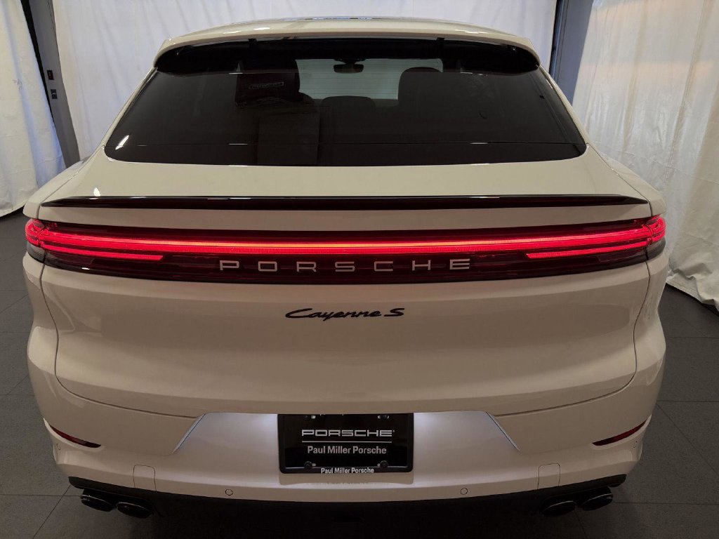 New 2026 Porsche Cayenne S AWD/4WD image 8