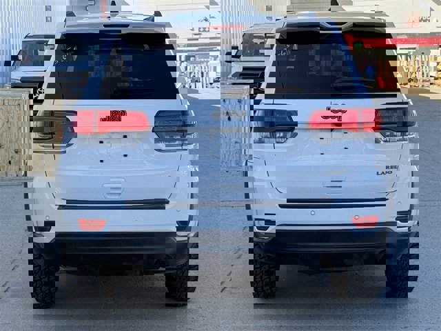 Used 2018 Jeep Grand Cherokee Laredo image 5