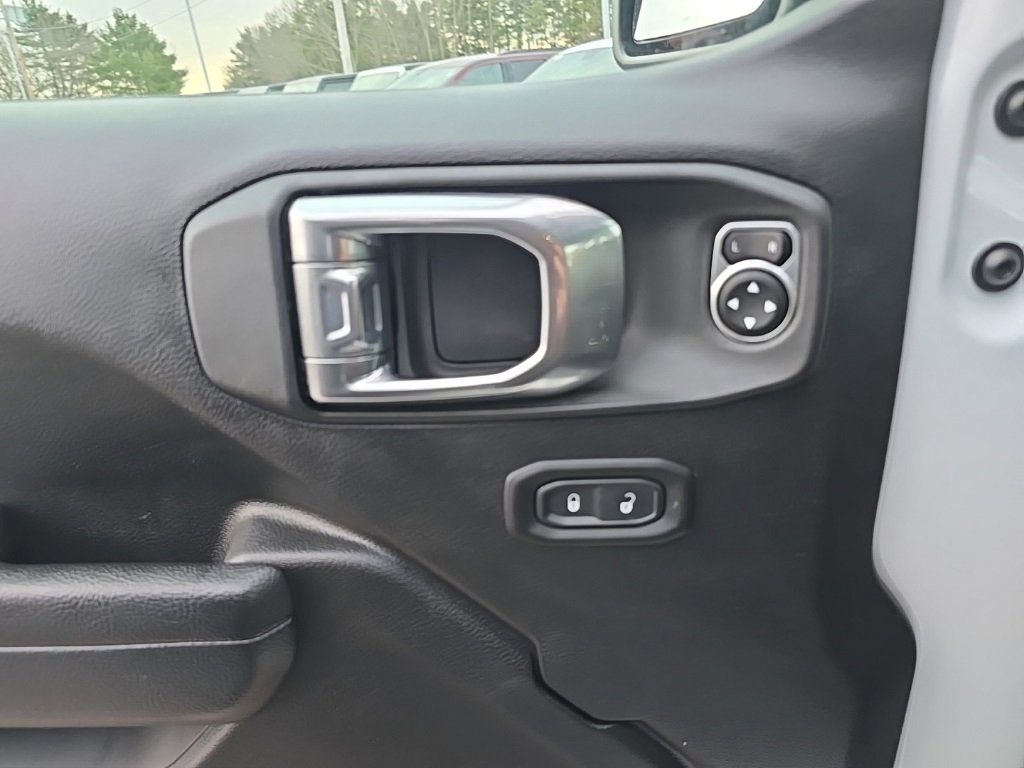 Certified 2023 Jeep Gladiator Willys image 20