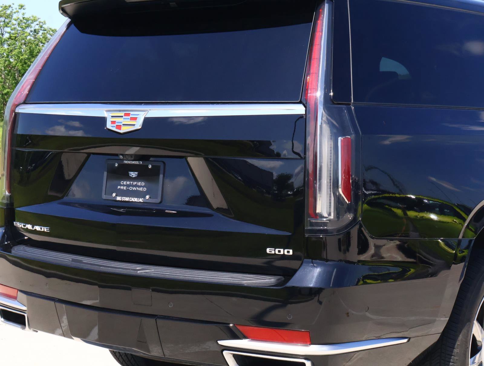 Used 2024 Cadillac Escalade ESV Premium Luxury Platinum AWD/4WD image 11