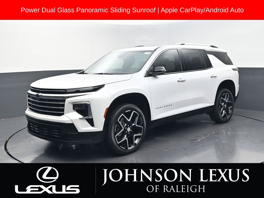 Used 2025 Chevrolet Traverse High Country FWD image 1