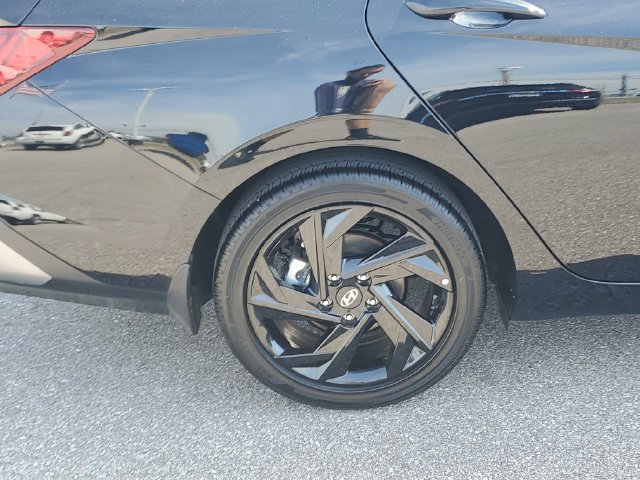 Certified 2026 Hyundai Elantra SEL Sport Premium FWD image 5