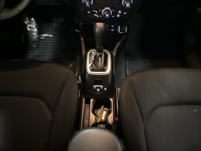 Used 2020 Jeep Renegade Altitude image 33