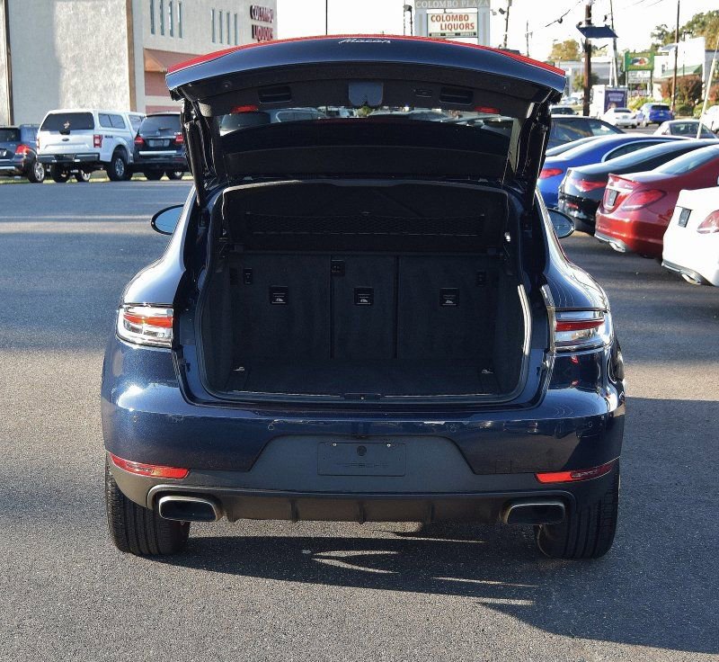 Used 2020 Porsche Macan image 7