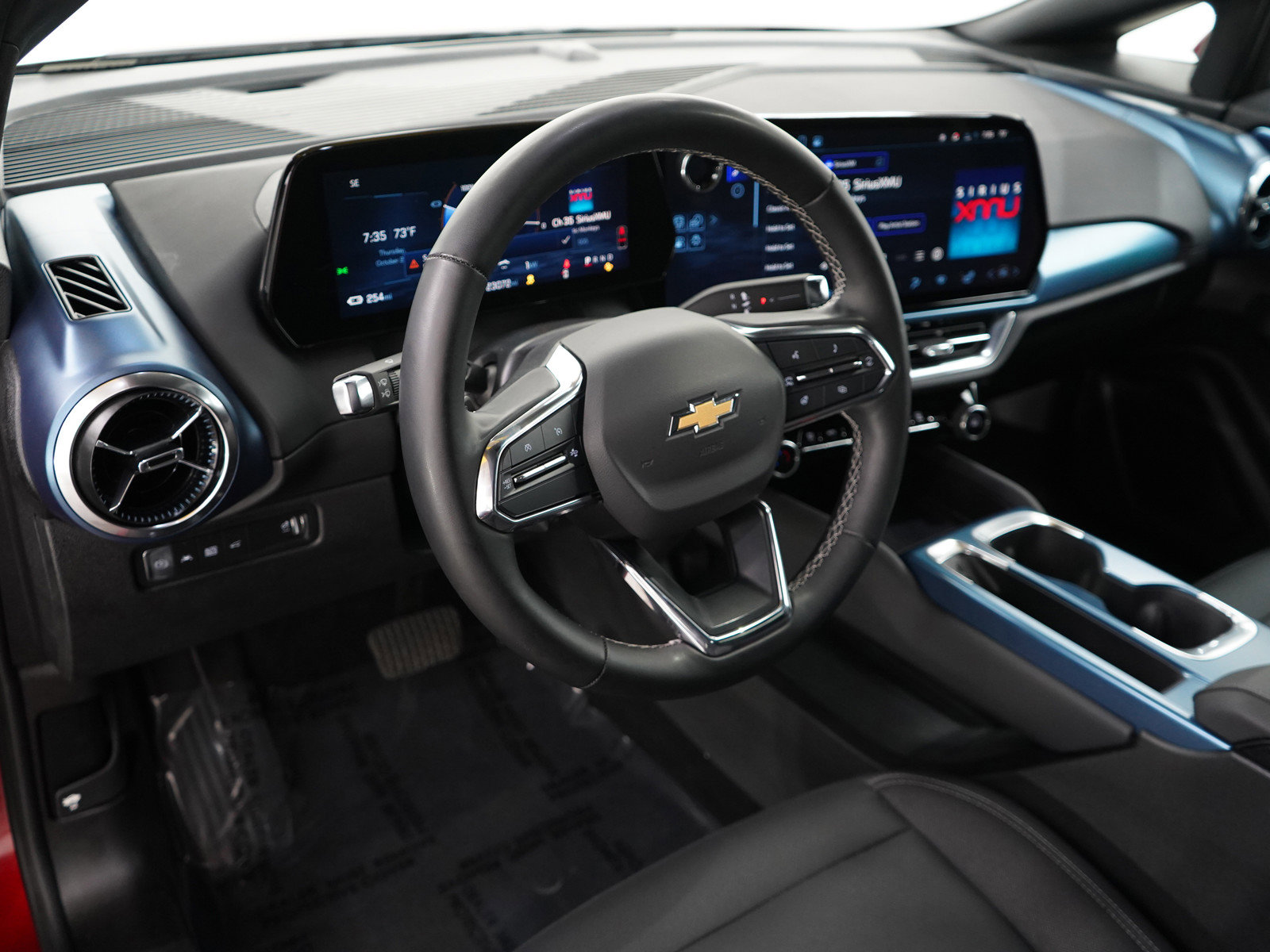 Used 2024 Chevrolet Equinox EV LT image 19