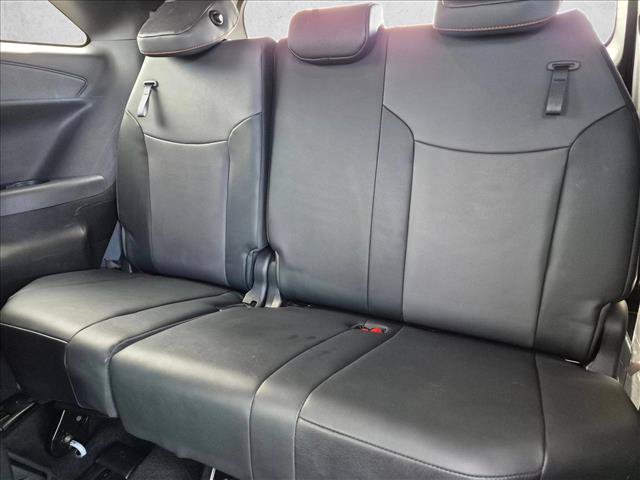 Used 2022 Toyota Sienna XSE FWD image 19