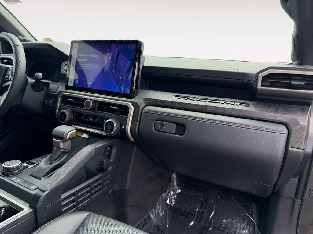 Used 2024 Toyota Tacoma Limited w/ Limited Package (LT) AWD/4WD image 26