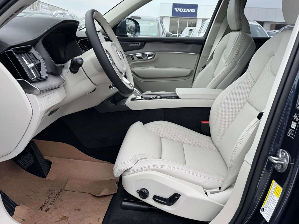 New 2026 Volvo XC90 B5 Ultra w/ Protection Package Premier image 18