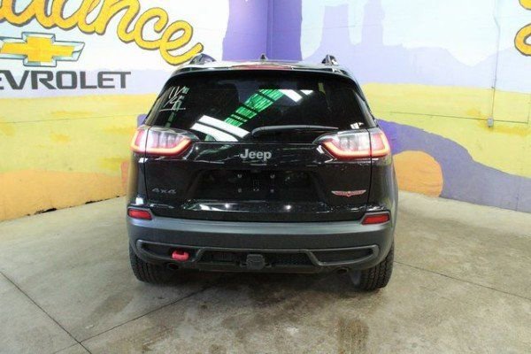 Used 2022 Jeep Cherokee Trailhawk w/ Trailer Tow Group AWD/4WD image 3