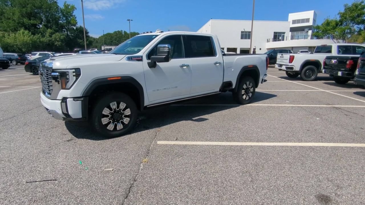 New 2026 GMC Sierra 2500 Denali w/ Denali Reserve Package AWD/4WD image 4