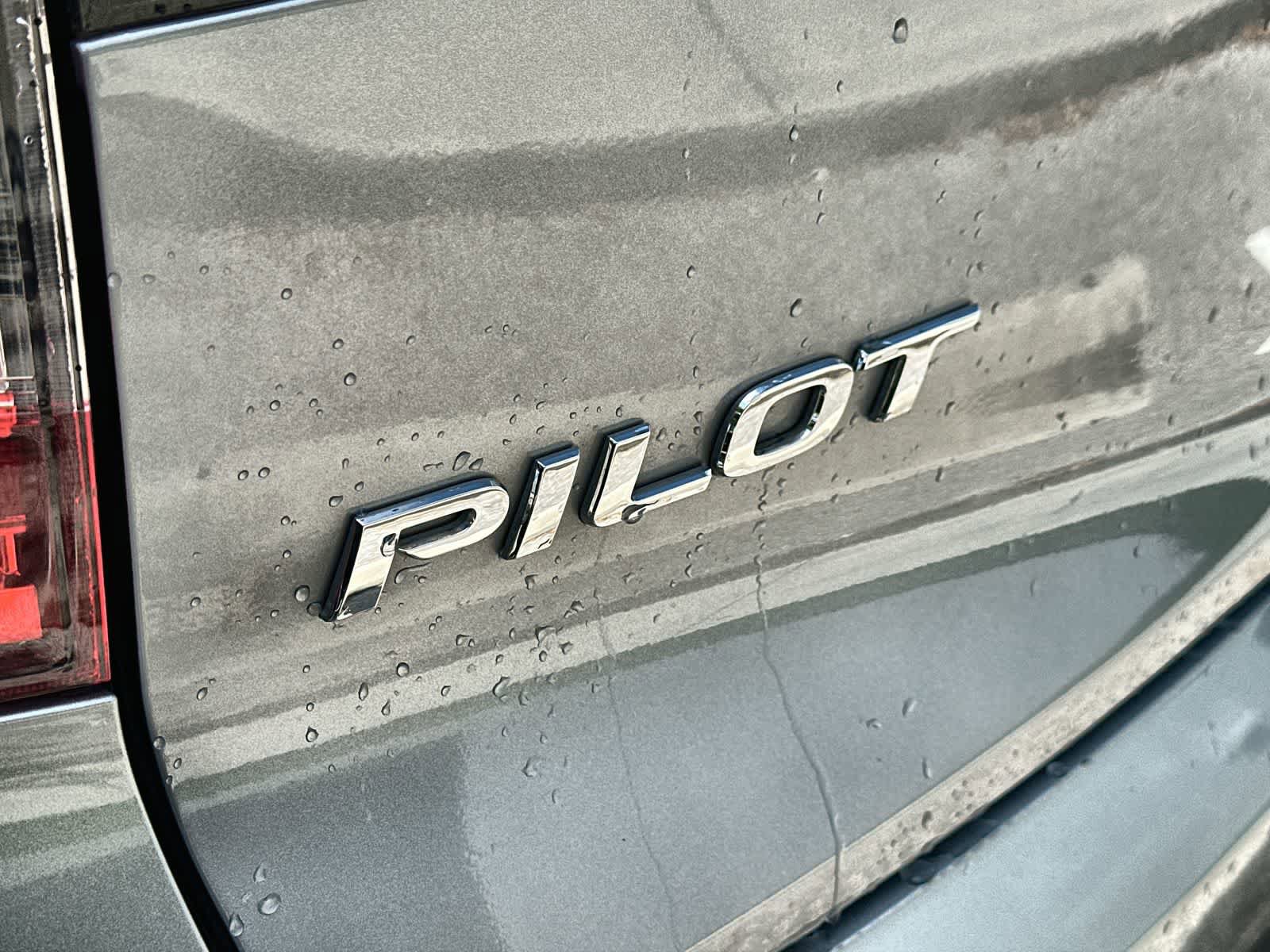 Used 2020 Honda Pilot Touring image 15