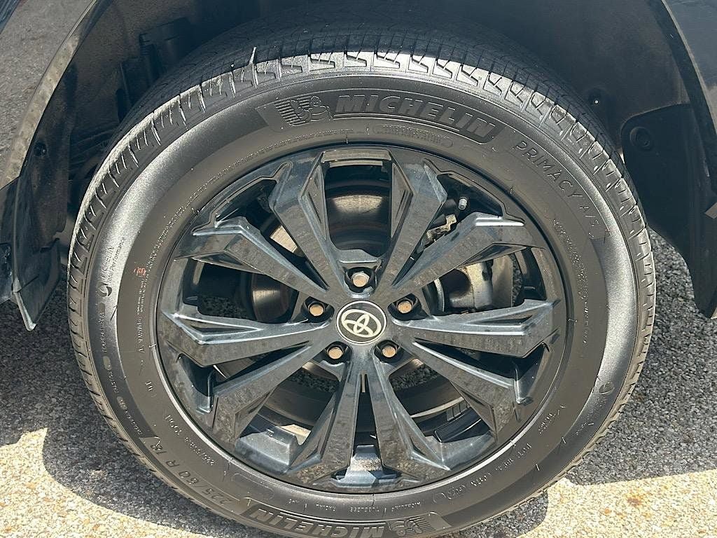 Certified 2025 Toyota RAV4 SE AWD/4WD image 31