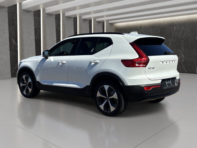 Used 2026 Volvo XC40 B5 Plus AWD/4WD image 4