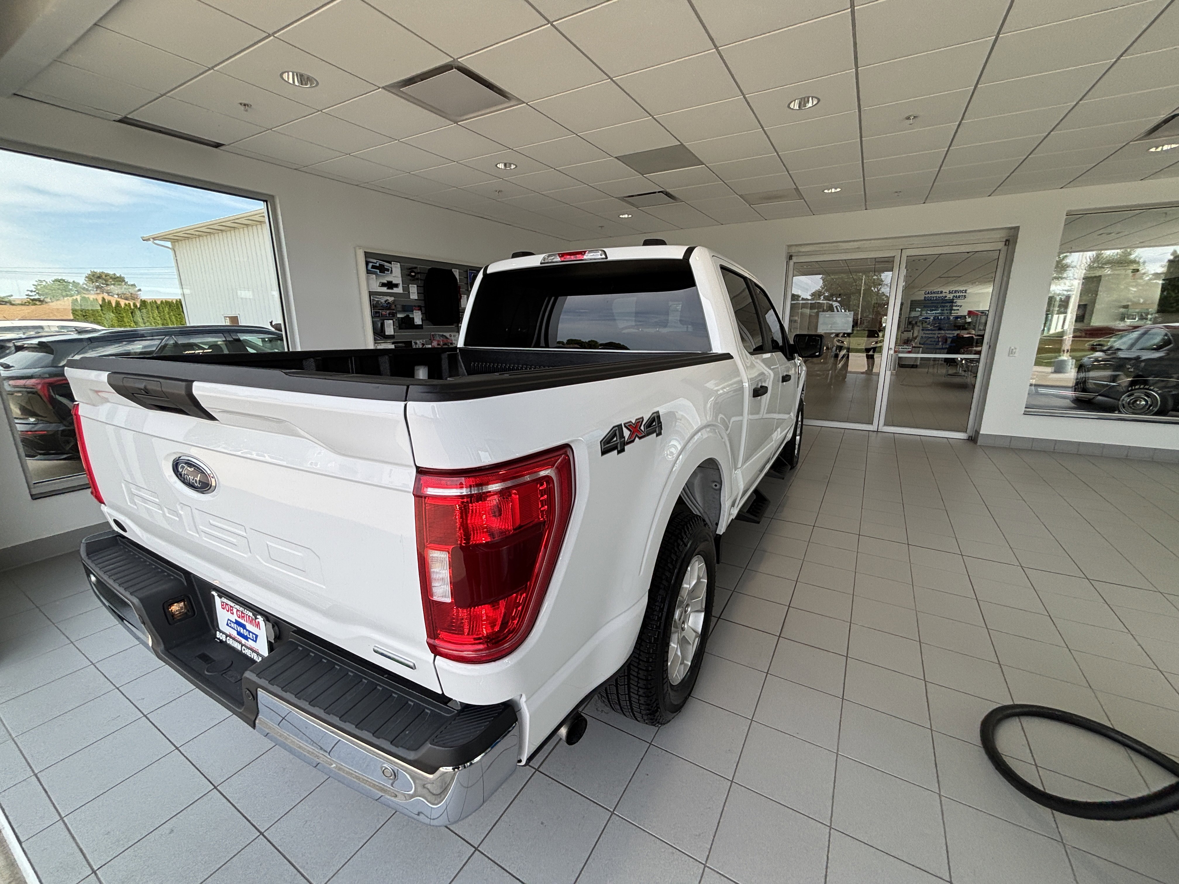 Used 2023 Ford F150 XLT AWD/4WD image 7