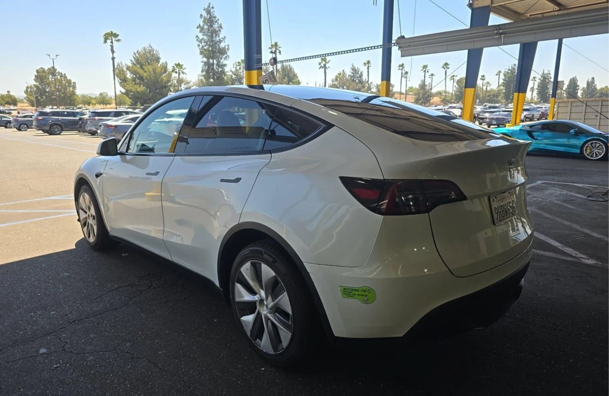 Used 2023 Tesla Model Y Long Range AWD/4WD image 6