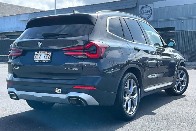 Used 2024 BMW X3 sDrive30i RWD image 2