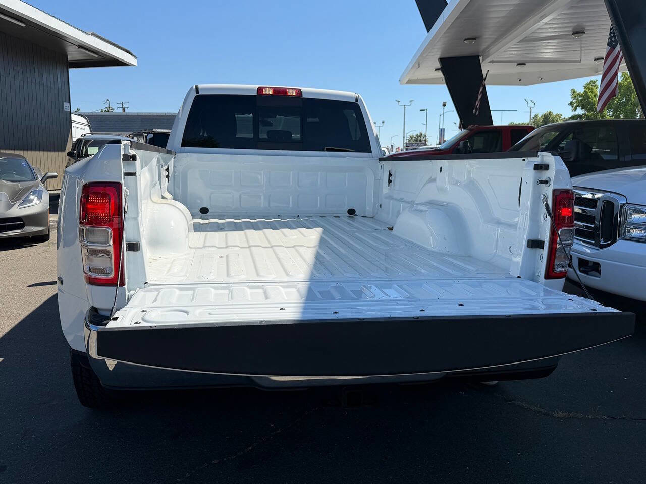 Used 2021 RAM 3500 Tradesman image 9