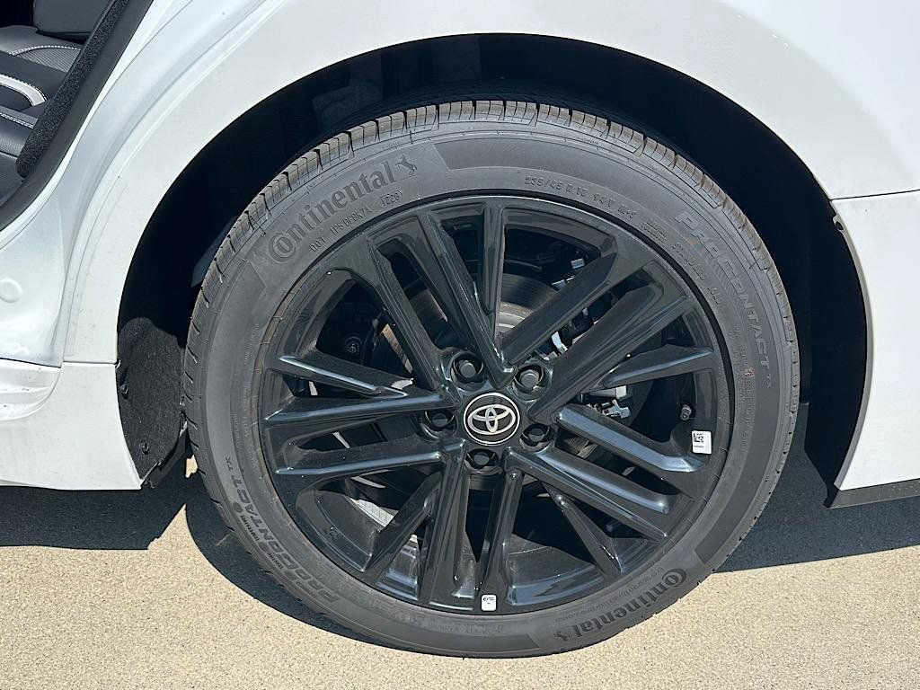 New 2026 Toyota Camry SE w/ Multimedia Upgrade Package AWD/4WD image 15