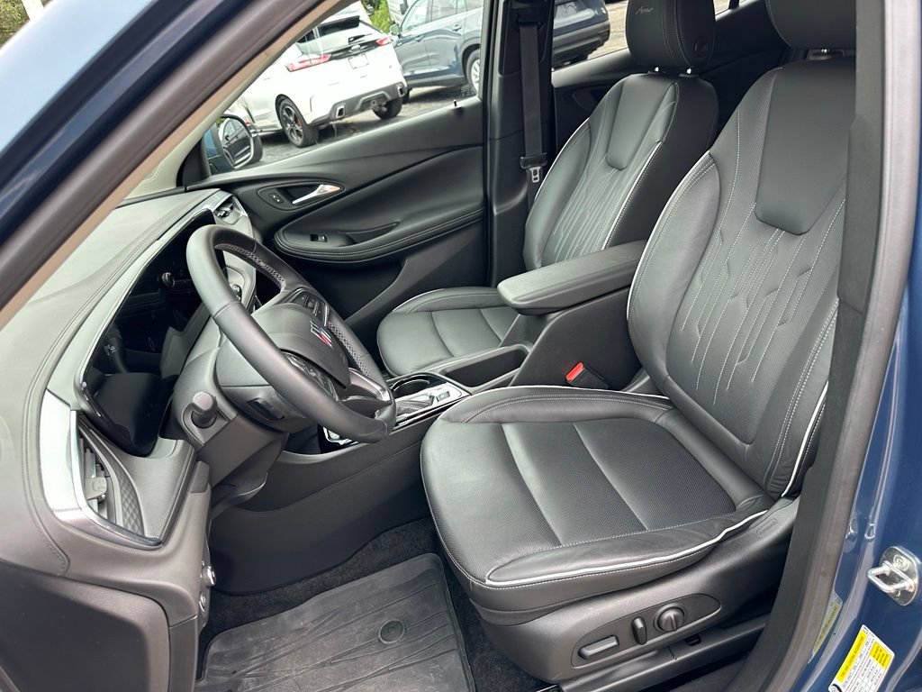 Used 2024 Buick Encore GX Avenir w/ Avenir Convenience Package AWD/4WD image 20