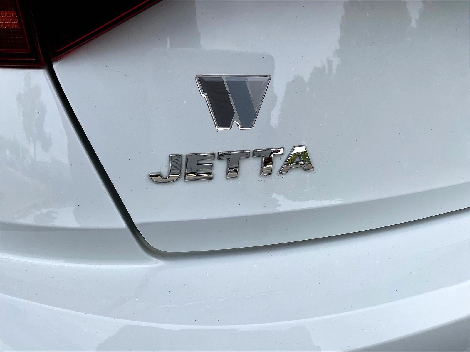 Used 2019 Volkswagen Jetta SE w/ Cold Weather Package FWD image 23