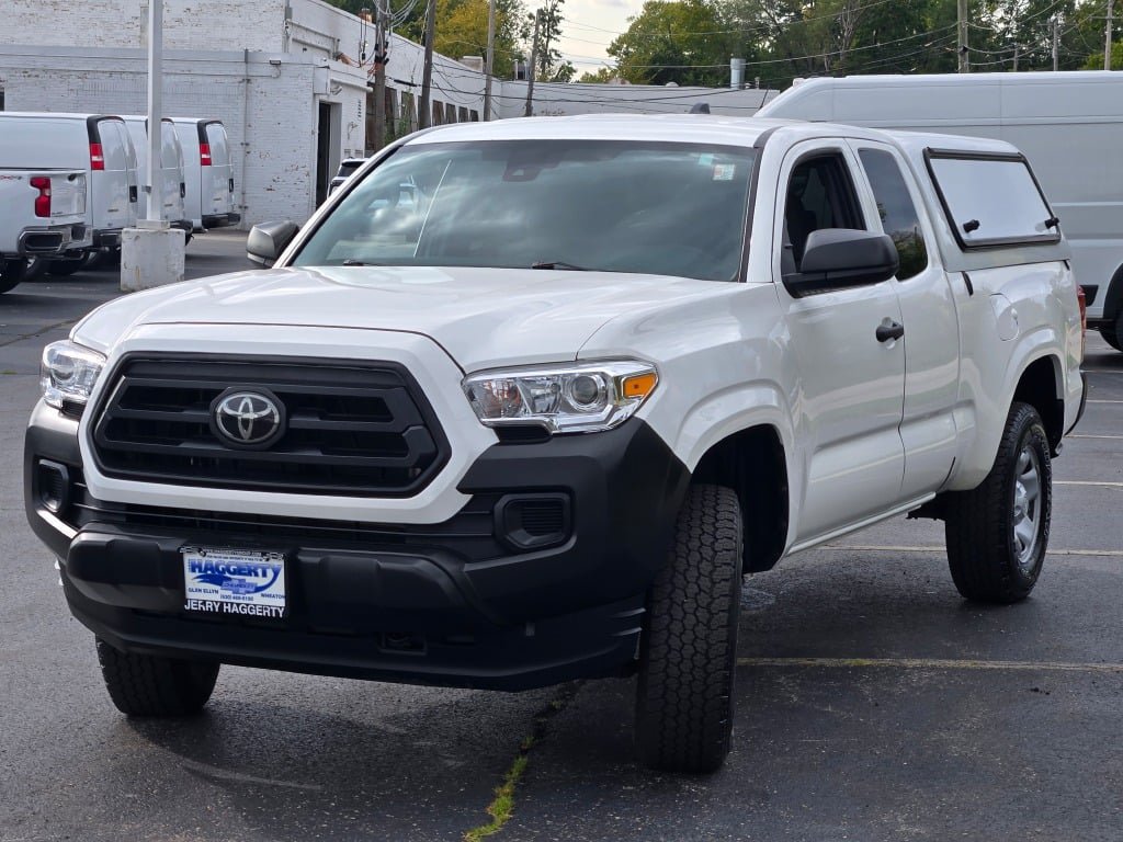 Used 2021 Toyota Tacoma SR RWD image 4