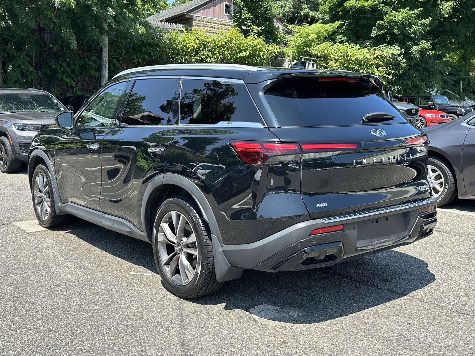Used 2023 INFINITI QX60 Luxe w/ Cargo Package AWD/4WD image 5