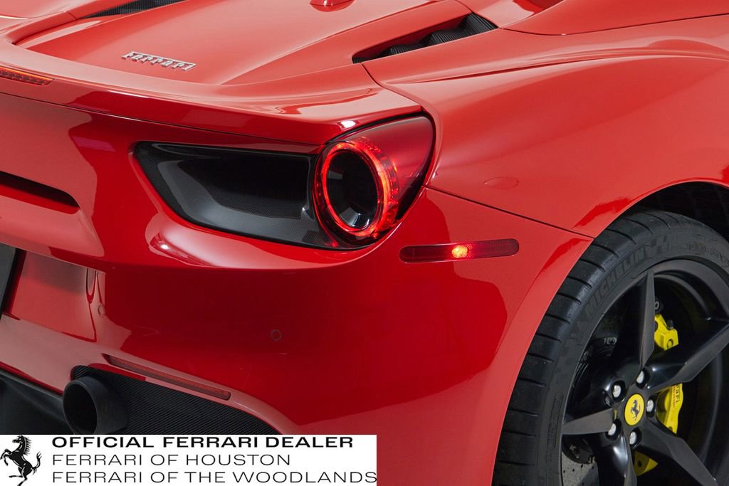 Used 2019 Ferrari 488 Spider image 33