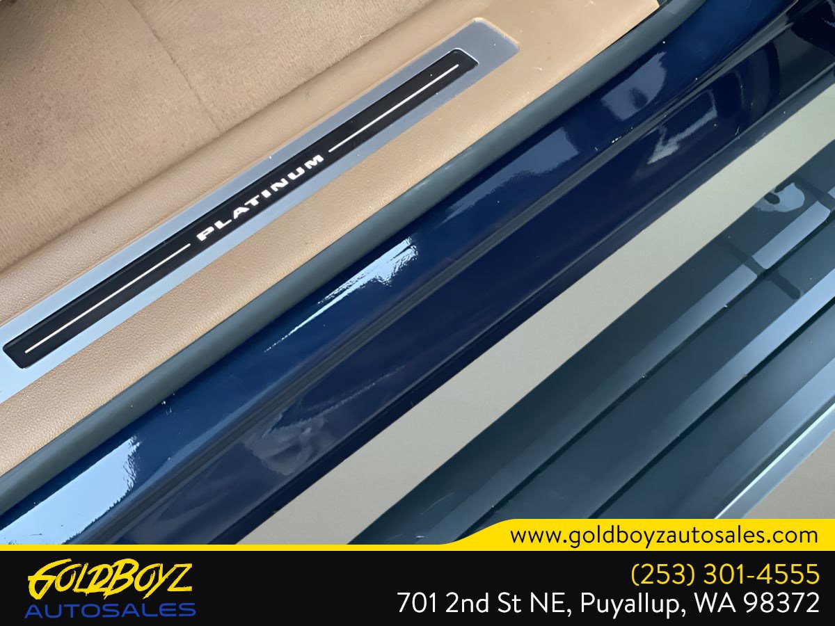 Used 2017 Cadillac Escalade ESV Platinum image 29