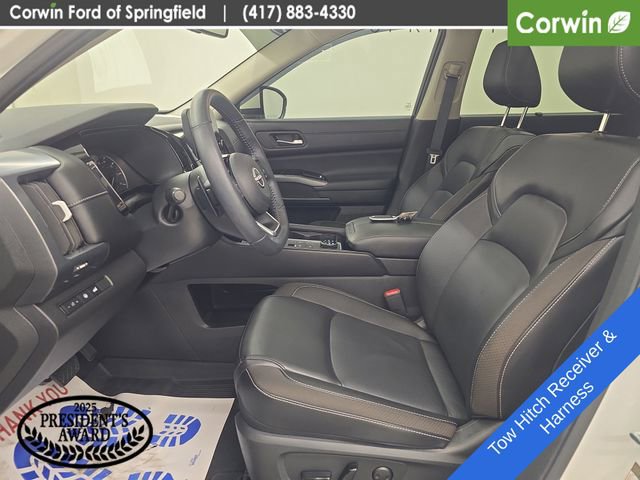 Used 2024 Nissan Pathfinder SL w/ SL Premium Package AWD/4WD image 23