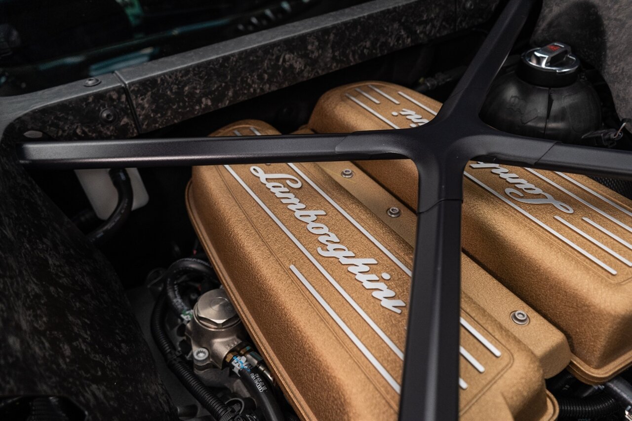Used 2019 Lamborghini Huracan Performante AWD/4WD image 94
