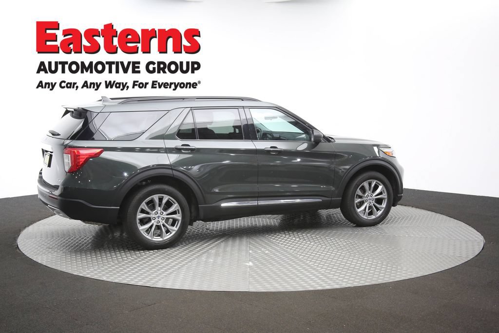 Used 2022 Ford Explorer XLT w/ Equipment Group 202A AWD/4WD image 46