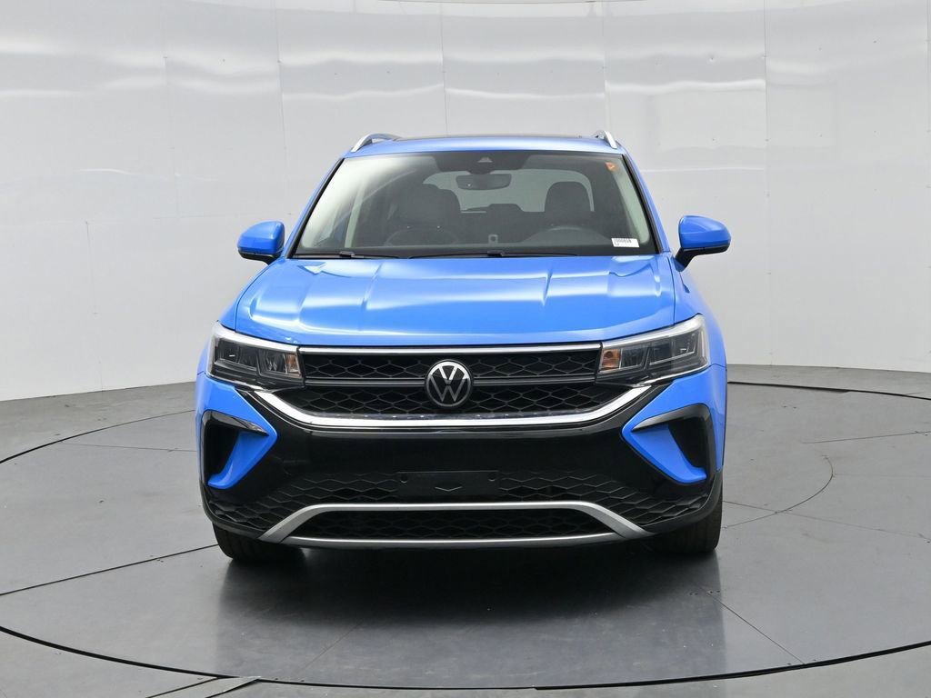 Used 2023 Volkswagen Taos SE w/ Panoramic Sunroof Package FWD image 24