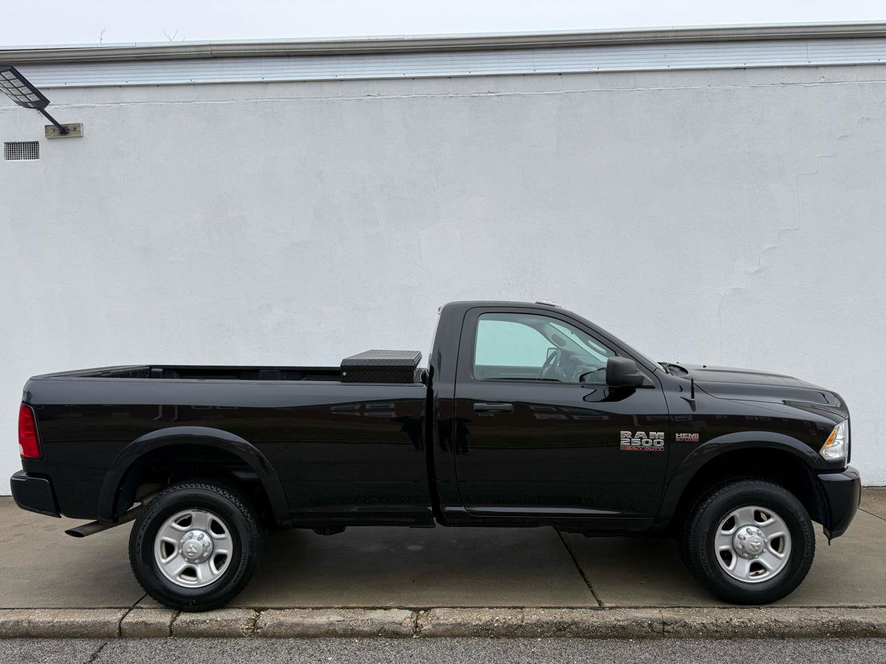 Used 2017 RAM 2500 Tradesman w/ Snow Chief Group image 5