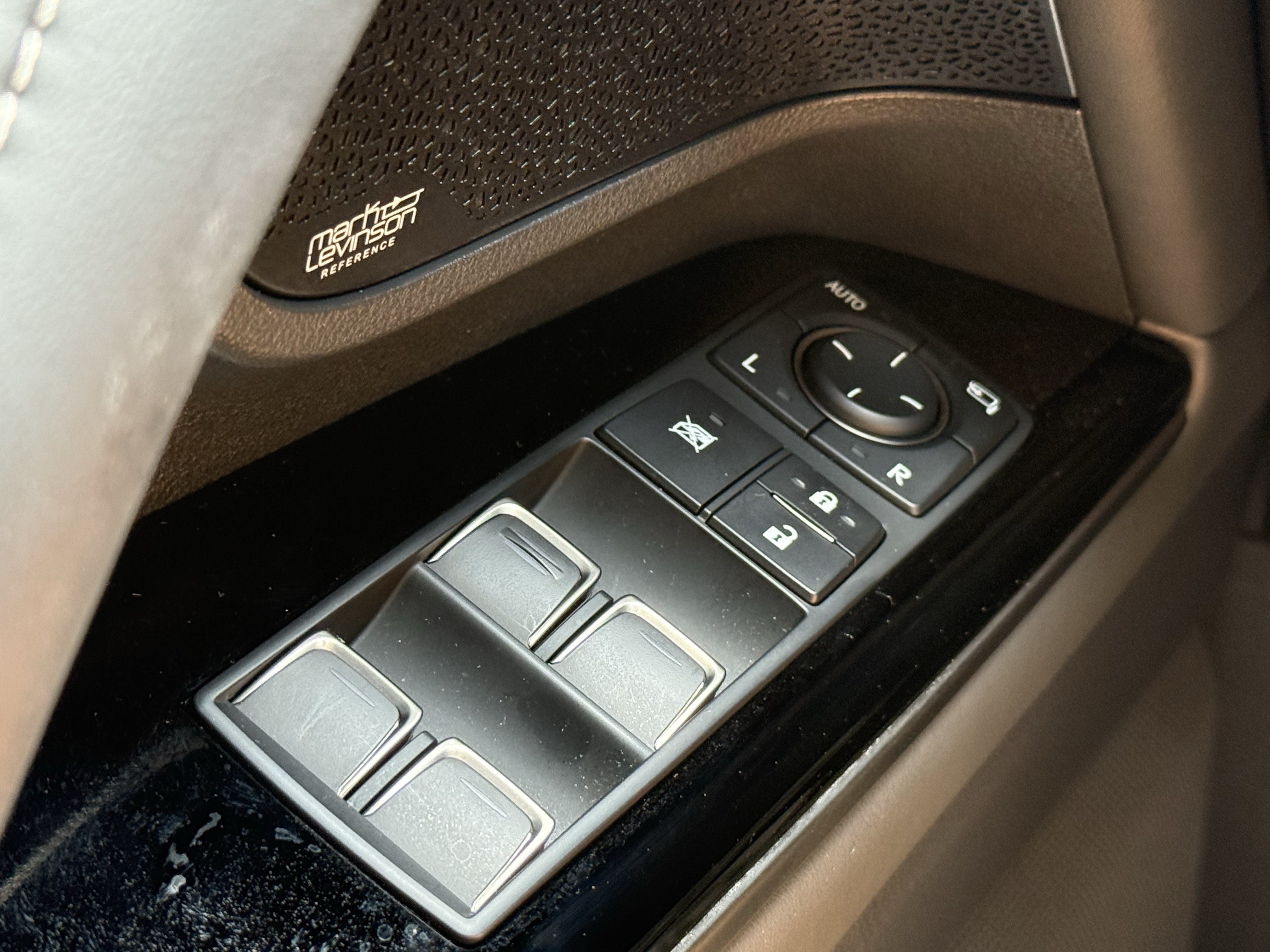 Used 2026 Lexus LX 600 4WD w/ Accessory Package (Z1) image 28
