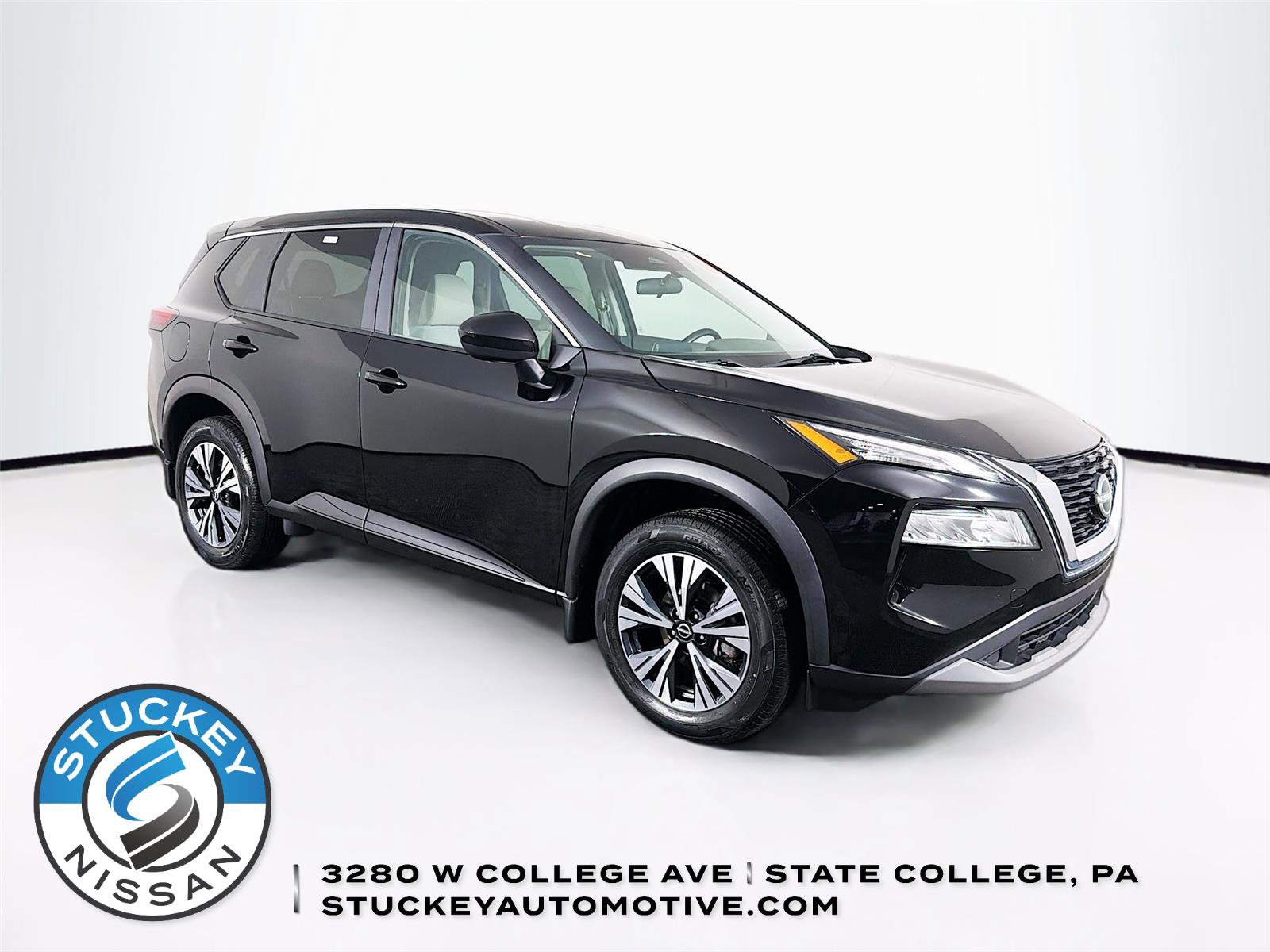 Used 2023 Nissan Rogue SV AWD/4WD image 1