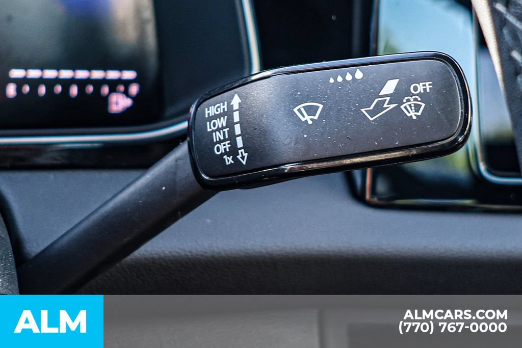 Used 2025 Volkswagen Jetta Sport FWD image 31