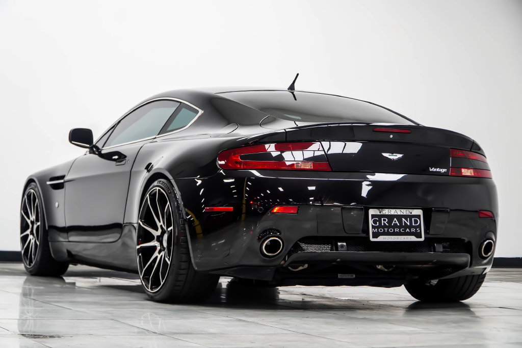 Used 2007 Aston Martin V8 Vantage Coupe RWD image 18