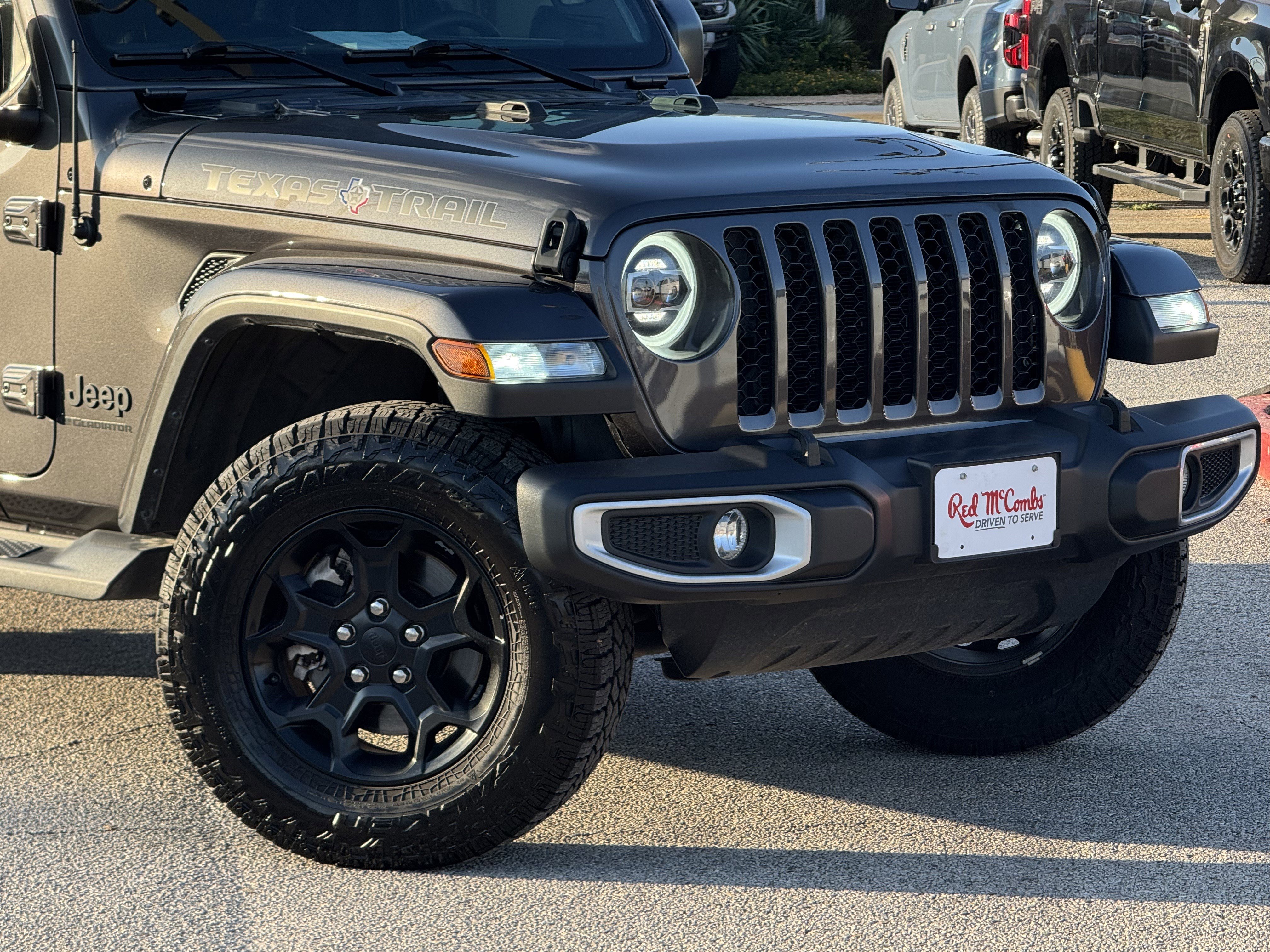 Used 2023 Jeep Gladiator Sport image 2